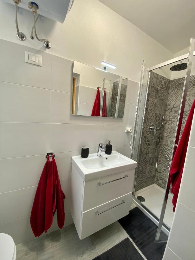 Pisani Apartment Bari Bagian luar foto