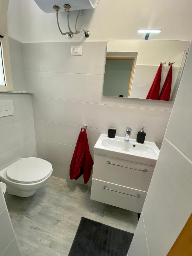 Pisani Apartment Bari Bagian luar foto