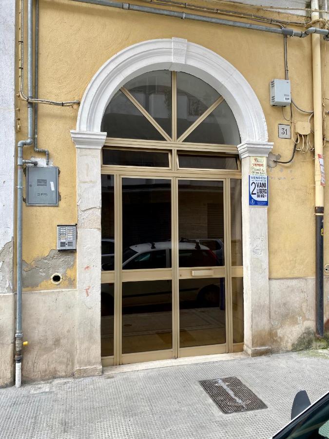 Pisani Apartment Bari Bagian luar foto